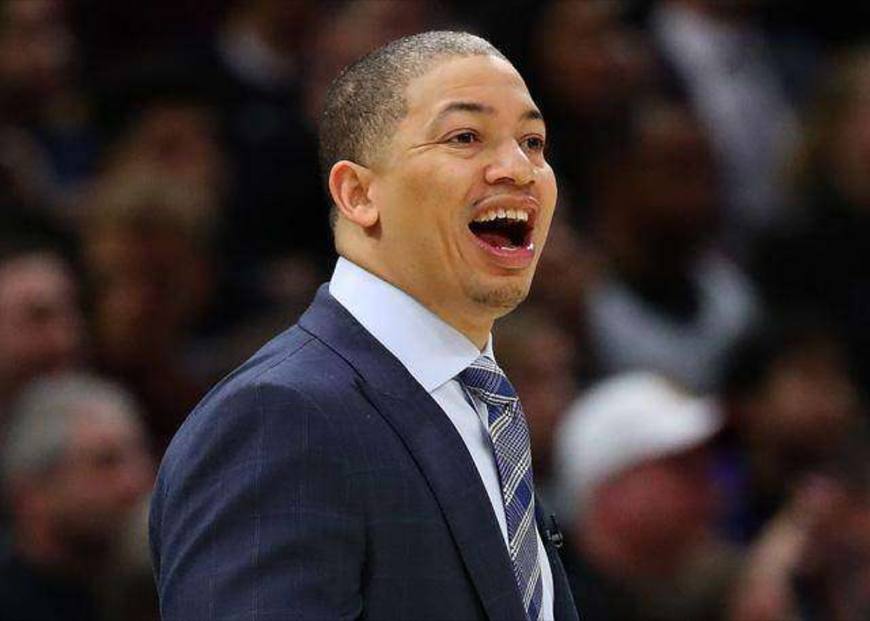 转折点！皇家马德里单刀错失；荷甲赛后攻防权衡；球迷炸锅；年轻球员得到机会的简单介绍开云APP