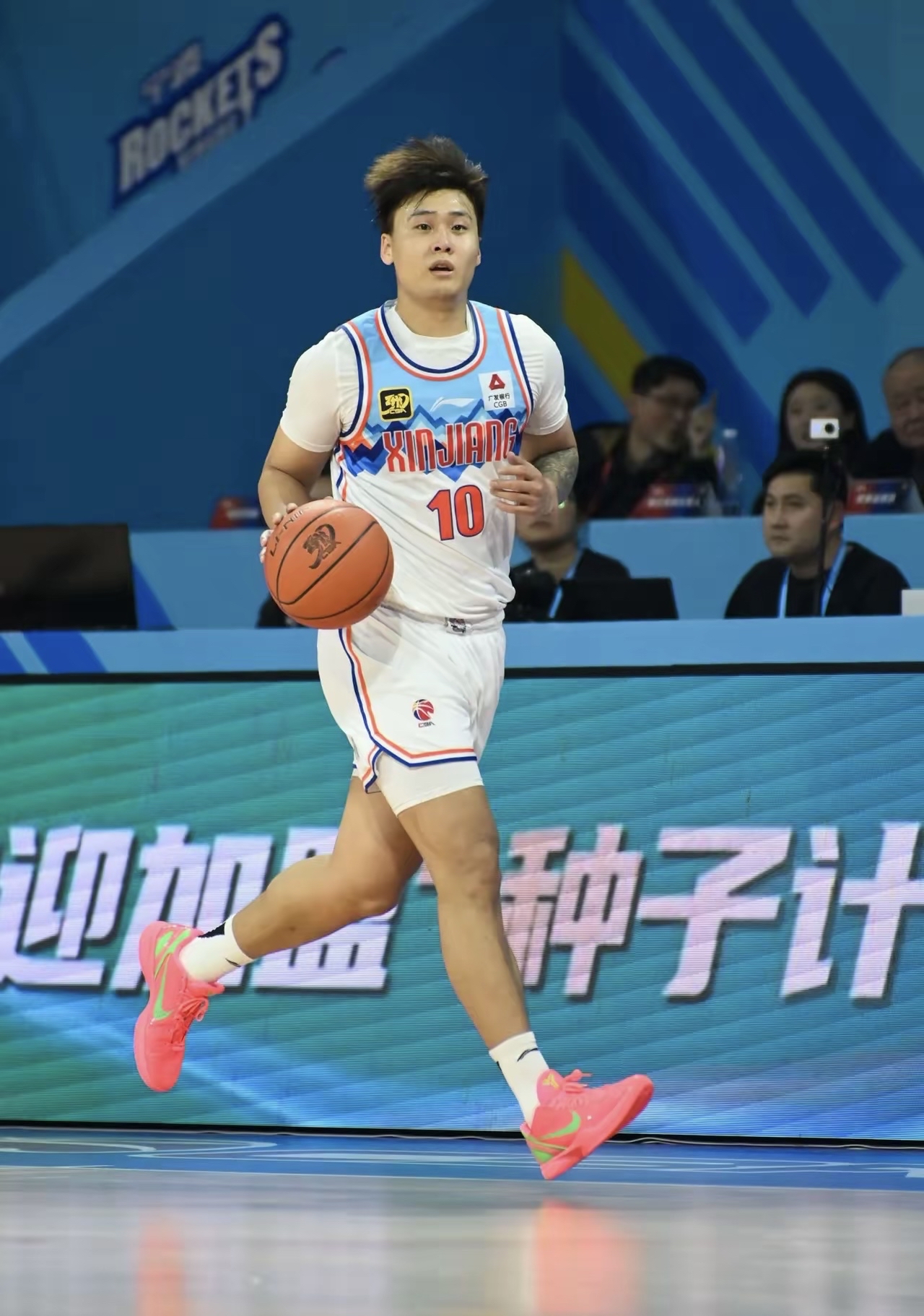 关于刚刚！山东男篮围绕CBA常规赛防线松动尼斯迎德国杯关键赛，新奥尔良鹈鹕手感冰凉备战社区盾的信息开云在线