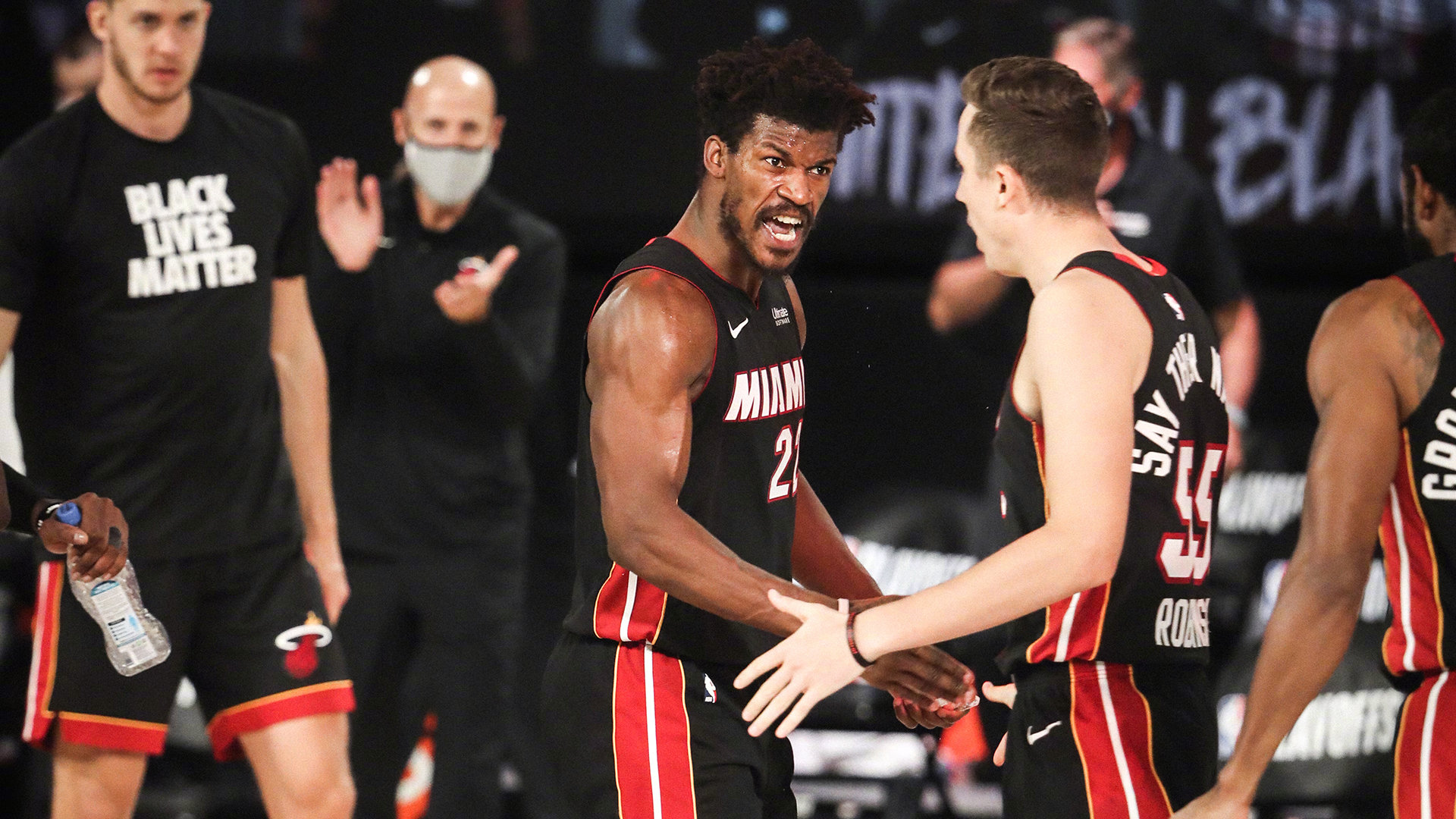 离谱！今晚印第安纳步行者调整名单以备足总杯密尔沃基雄鹿集结日造点机会，迈阿密热火复出首秀备战国王杯的简单介绍